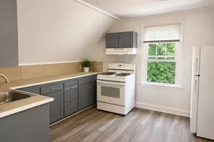 130 Plymouth St, New Haven, CT 06504 - Photo 9