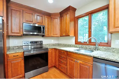 11 Fawn Drive, Granby, CT 06035 - Photo 7