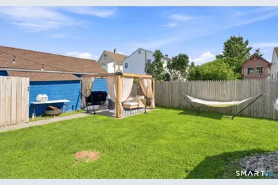 24 Governor Street, New Britain, CT 06053 - Photo 11