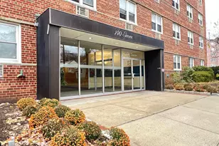 140 Grove St, Stamford, CT 06901 - Photo 3
