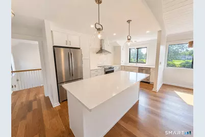 585 Pequot Lane #B, Stratford, CT 06614 - Photo 5