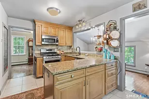 136 Heritage Dr, Glastonbury, CT 06033 - Photo 5