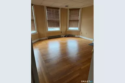 21 Holmes Avenue #2nd Floor, Waterbury, CT 06710 - Photo 5