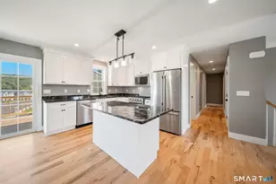 16 Kingsley Ct, Waterbury, CT 06704 - Photo 11