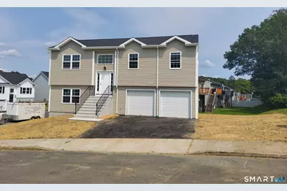 16 Kingsley Court, Waterbury, CT 06704 - Photo 1