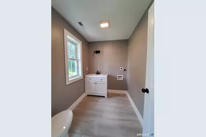 16 Kingsley Court #9, Waterbury, CT 06704 - Photo 11