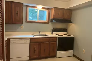 318 Dunfey Ln, Windsor, CT 06095 - Photo 1