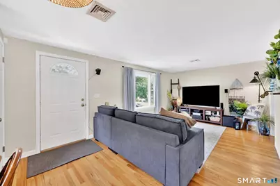 14 Claremont Avenue, Enfield, CT 06082 - Photo 5