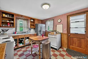 49 Walnut St, East Hartford, CT 06108 - Photo 5
