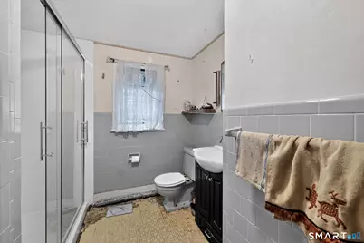 49 Walnut Street, East Hartford, CT 06108 - Photo 13
