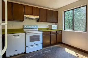 7 Padanaram Rd, Danbury, CT 06811 - Photo 17