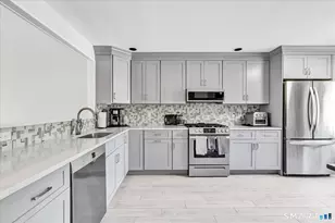 12 Wrabel Cir, Monroe, CT 06468 - Photo 9