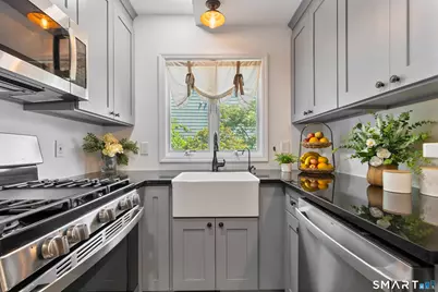 98 Valley Road #15, Greenwich, CT 06807 - Photo 11