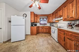 416 Tudor St, Waterbury, CT 06704 - Photo 11