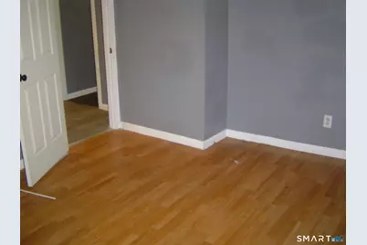 380 Blatchley Avenue #1st Floor, New Haven, CT 06513 - Photo 9