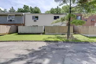 132 Sutton Pl, Bloomfield, CT 06002 - Photo 33