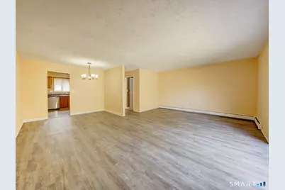 132 Sutton Place #132, Bloomfield, CT 06002 - Photo 11