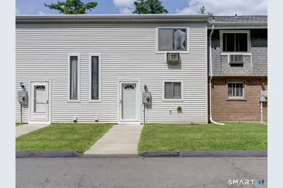132 Sutton Place #132, Bloomfield, CT 06002 - Photo 1