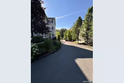 380 Main Street #27, Wallingford, CT 06492 - Photo 3