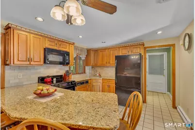 28 Centerbrook Road, North Haven, CT 06473 - Photo 7