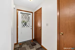 19 Wiggins Farm Dr, Simsbury, CT 06070 - Photo 9
