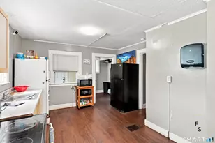 251 S Marshall St, Hartford, CT 06105 - Photo 9