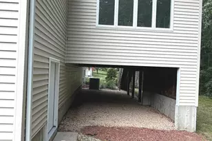 9 Paint Brush Path, Montville, CT 06382 - Photo 5