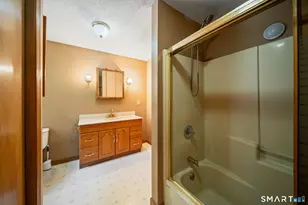 5 Redwood St, Enfield, CT 06082 - Photo 23
