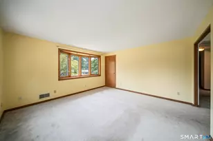 5 Redwood St, Enfield, CT 06082 - Photo 17
