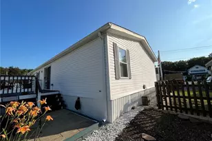 1070 Amity Rd, Bethany, CT 06524 - Photo 9