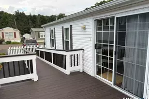 1070 Amity Rd, Bethany, CT 06524 - Photo 5