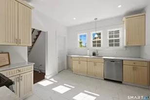 299 W Main St, Milford, CT 06460 - Photo 13