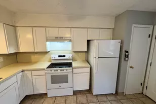 975 Meriden Rd, Waterbury, CT 06705 - Photo 7
