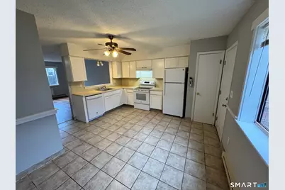 975 Meriden Road #120, Waterbury, CT 06705 - Photo 5