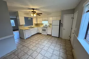 975 Meriden Rd, Waterbury, CT 06705 - Photo 5
