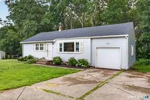 34 Sunrise Cir, Wallingford, CT 06492 - Photo 3
