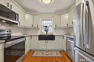 34 Sunrise Cir, Wallingford, CT 06492 - Photo 9
