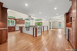 8 Indian Rock Pl, Wilton, CT 06897 - Photo 3