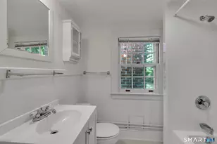 25 Walbridge Rd, West Hartford, CT 06119 - Photo 31