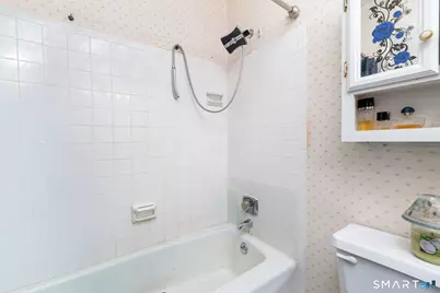 200 Woodmont Avenue #98, Bridgeport, CT 06606 - Photo 15
