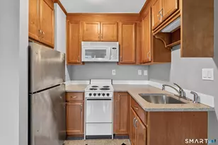 1 Gold St, Hartford, CT 06103 - Photo 1