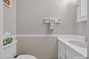 71 Aiken St, Norwalk, CT 06851 - Photo 11