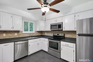 71 Aiken St, Norwalk, CT 06851 - Photo 7