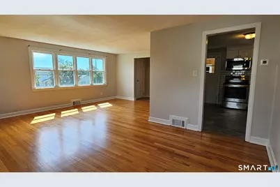 73 Knollwood Road, West Hartford, CT 06110 - Photo 15