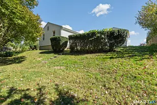 73 Knollwood Rd, West Hartford, CT 06110 - Photo 35