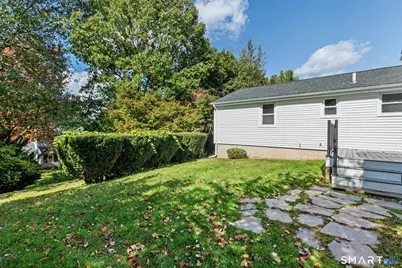 73 Knollwood Road, West Hartford, CT 06110 - Photo 33