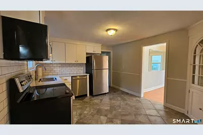 73 Knollwood Road, West Hartford, CT 06110 - Photo 7