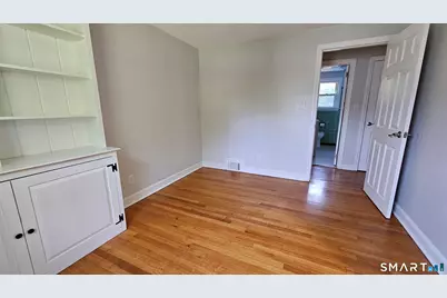 73 Knollwood Road, West Hartford, CT 06110 - Photo 29