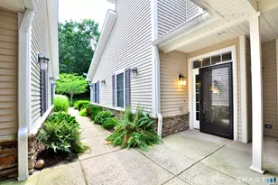 35 Todd St, Hamden, CT 06518 - Photo 5