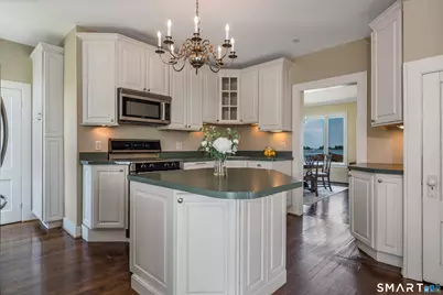 39 Flying Point Road, Branford, CT 06405 - Photo 19